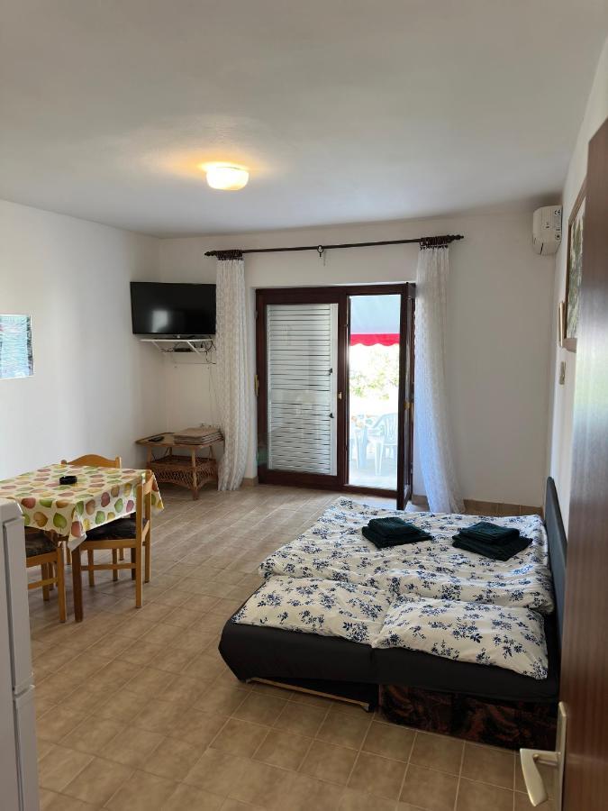 Apartmani Marko Novalja Kültér fotó