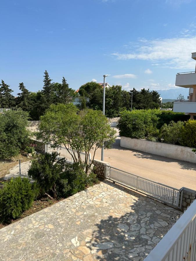 Apartmani Marko Novalja Kültér fotó