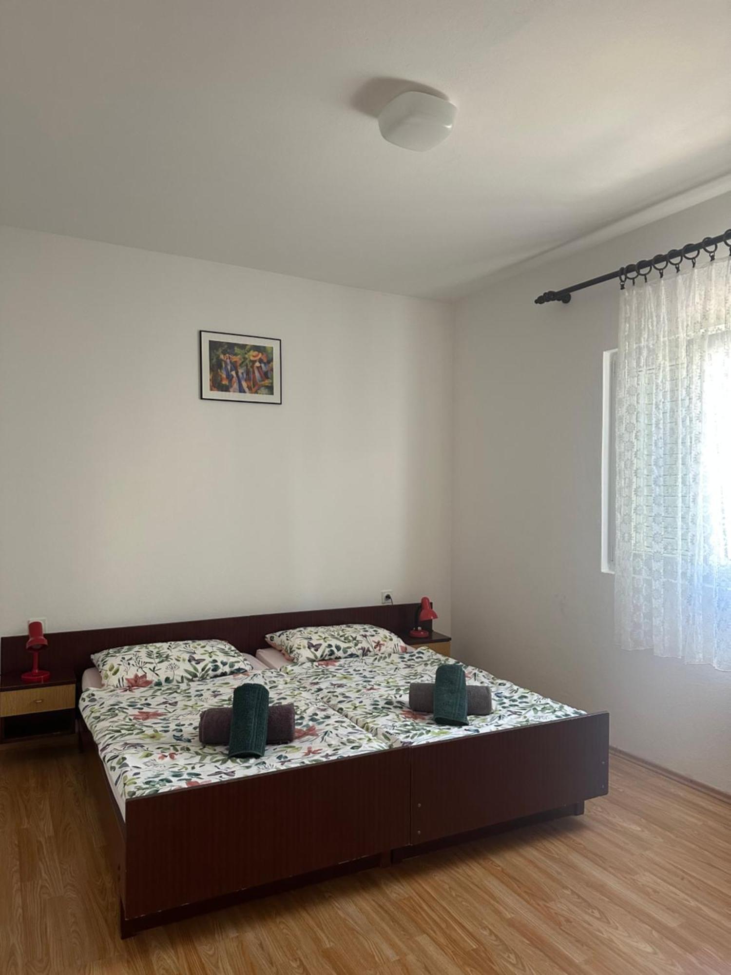 Apartmani Marko Novalja Kültér fotó