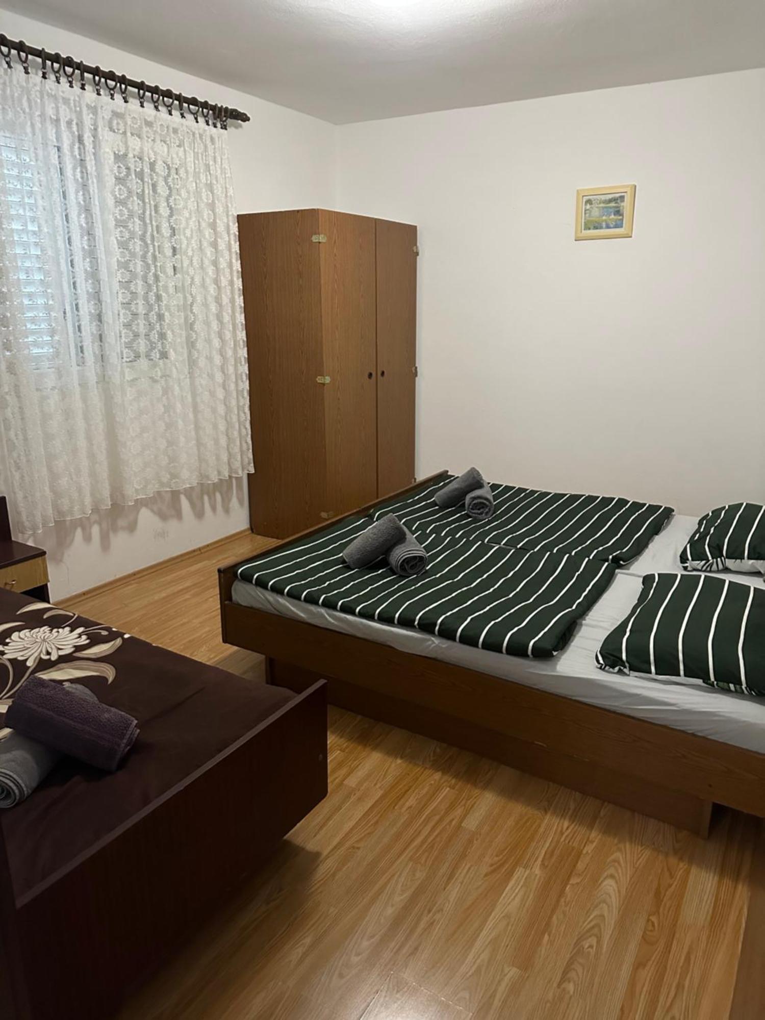 Apartmani Marko Novalja Kültér fotó